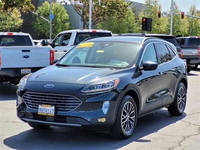 2022 Ford Escape Plug-In Hybrid Titanium