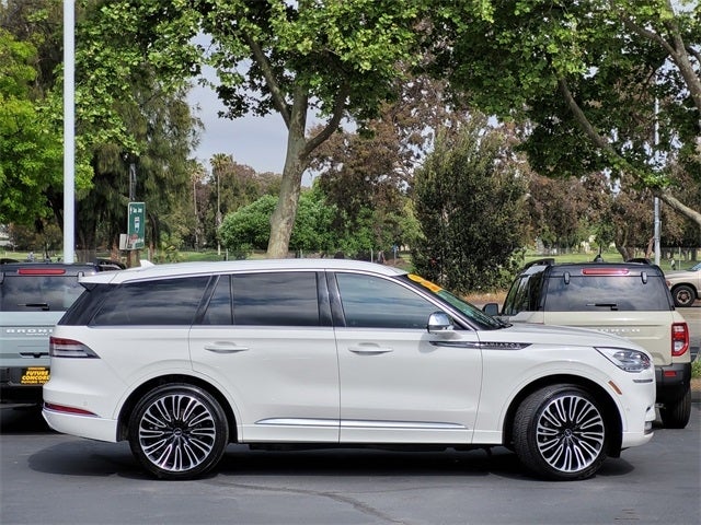 2022 Lincoln Aviator Black Label