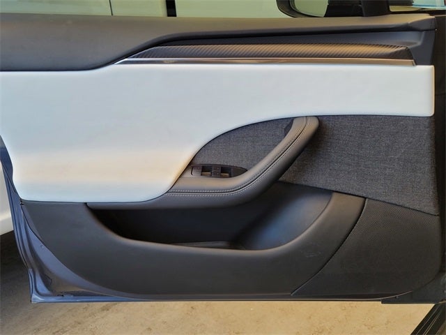 2023 Tesla Model S Plaid