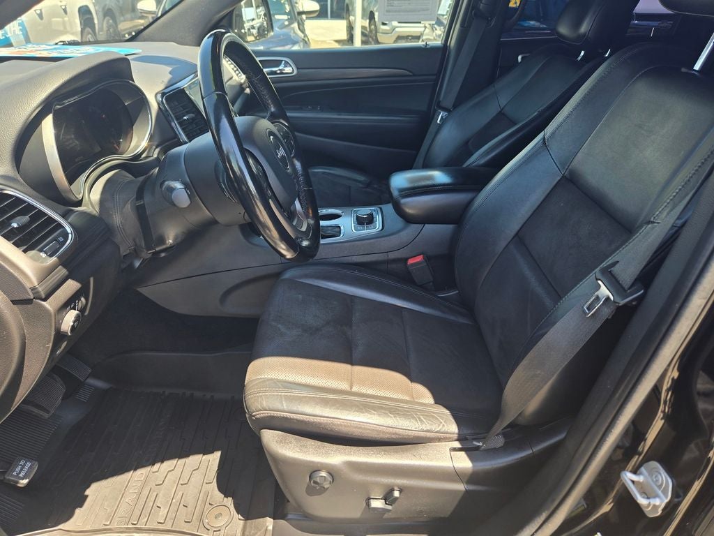 2020 Jeep Grand Cherokee Laredo