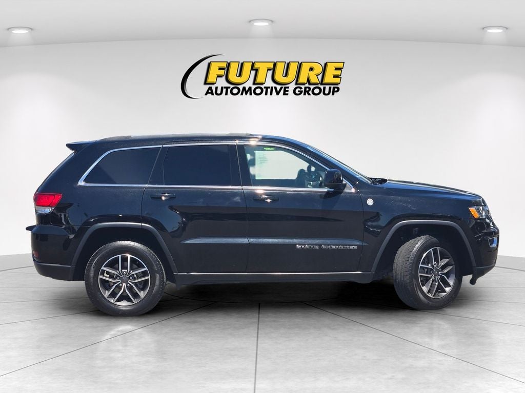 2020 Jeep Grand Cherokee Laredo