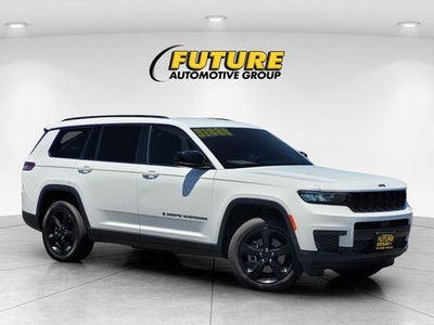 2023 Jeep Grand Cherokee L Altitude 4WD