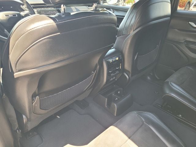 2023 Jeep Grand Cherokee L Altitude 4WD