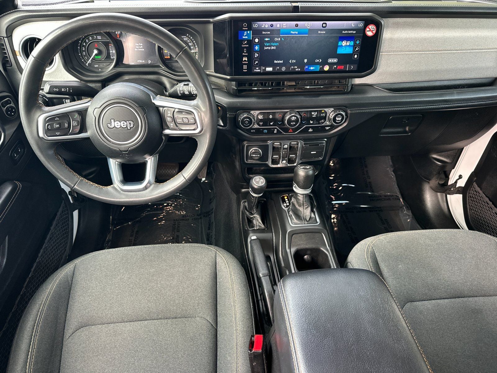 2024 Jeep Wrangler Sahara 4xe