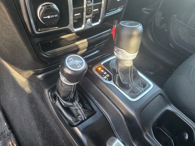 2020 Jeep Gladiator Overland Crew Cab 4WD w/HardTop