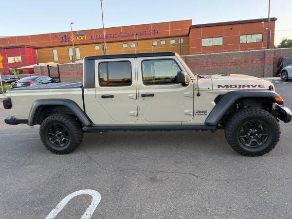 2022 Jeep Gladiator Mojave