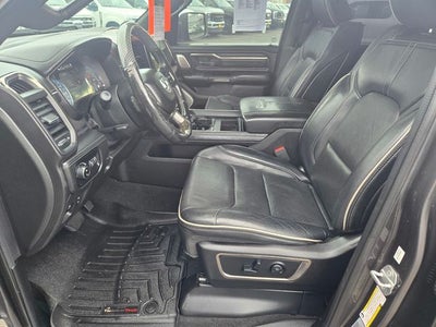 2019 RAM 1500 Limited Crew Cab 4WD w/Pano Roof & 22"s