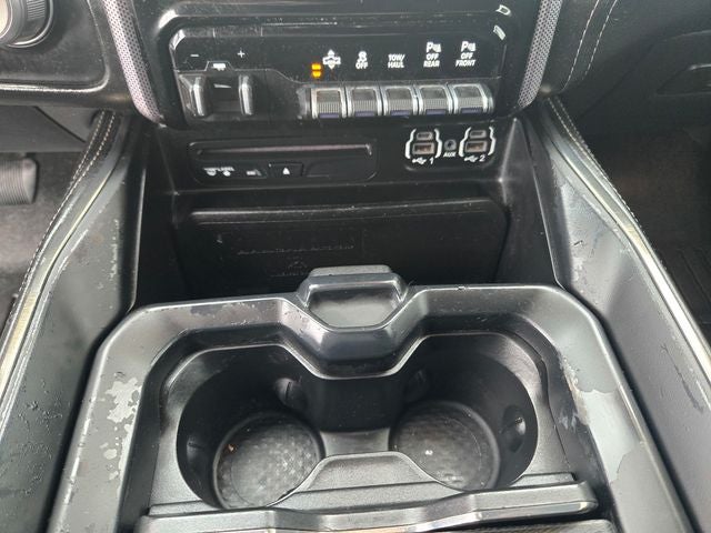 2019 RAM 1500 Limited Crew Cab 4WD w/Pano Roof & 22"s