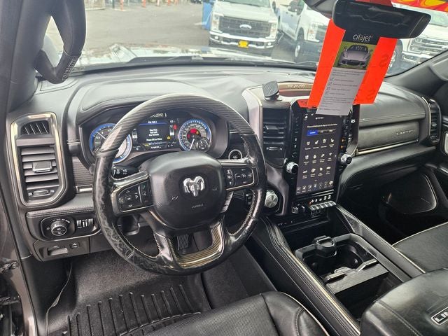 2019 RAM 1500 Limited Crew Cab 4WD w/Pano Roof & 22"s