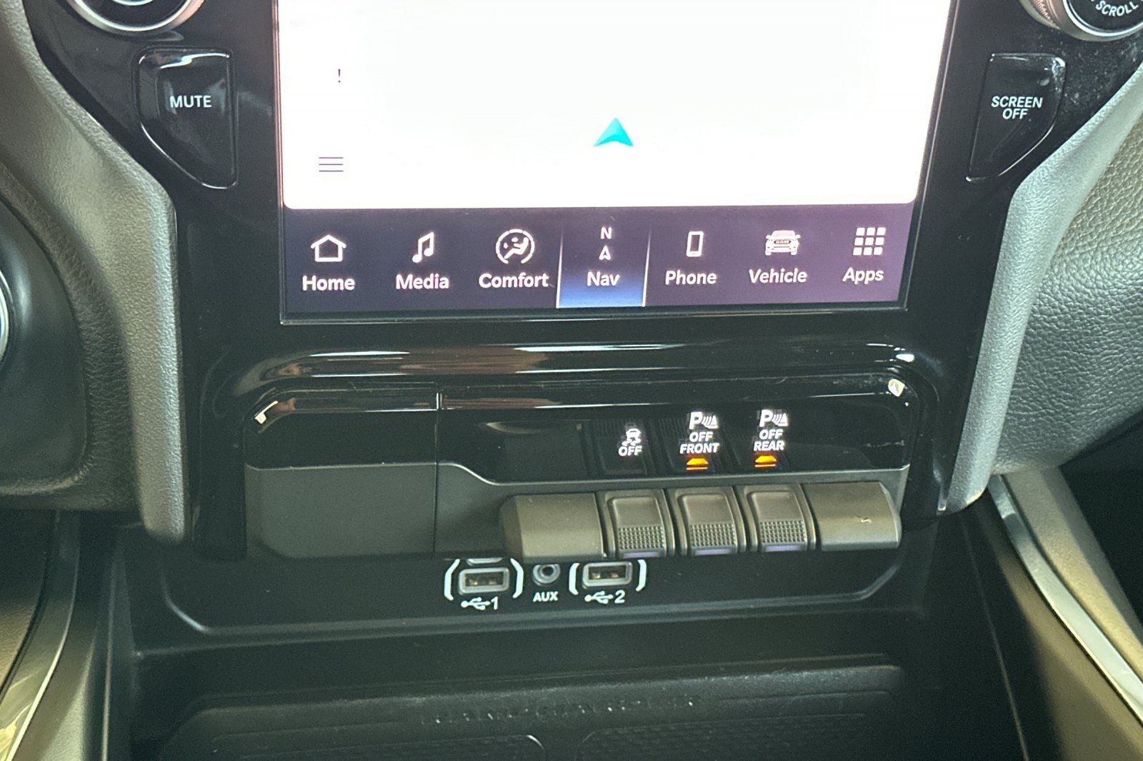 2025 RAM 1500 Laramie CREW CAB 4WD