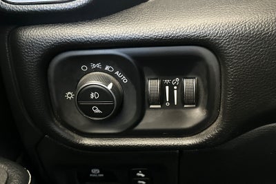 2025 RAM 1500 Laramie CREW CAB 4WD