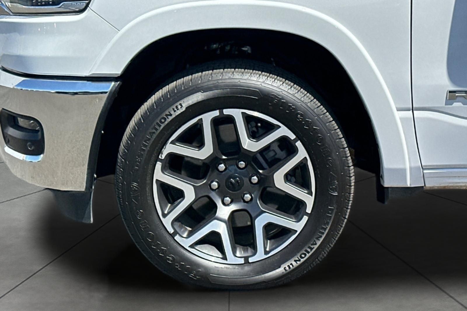 2025 RAM 1500 Laramie CREW CAB 4WD