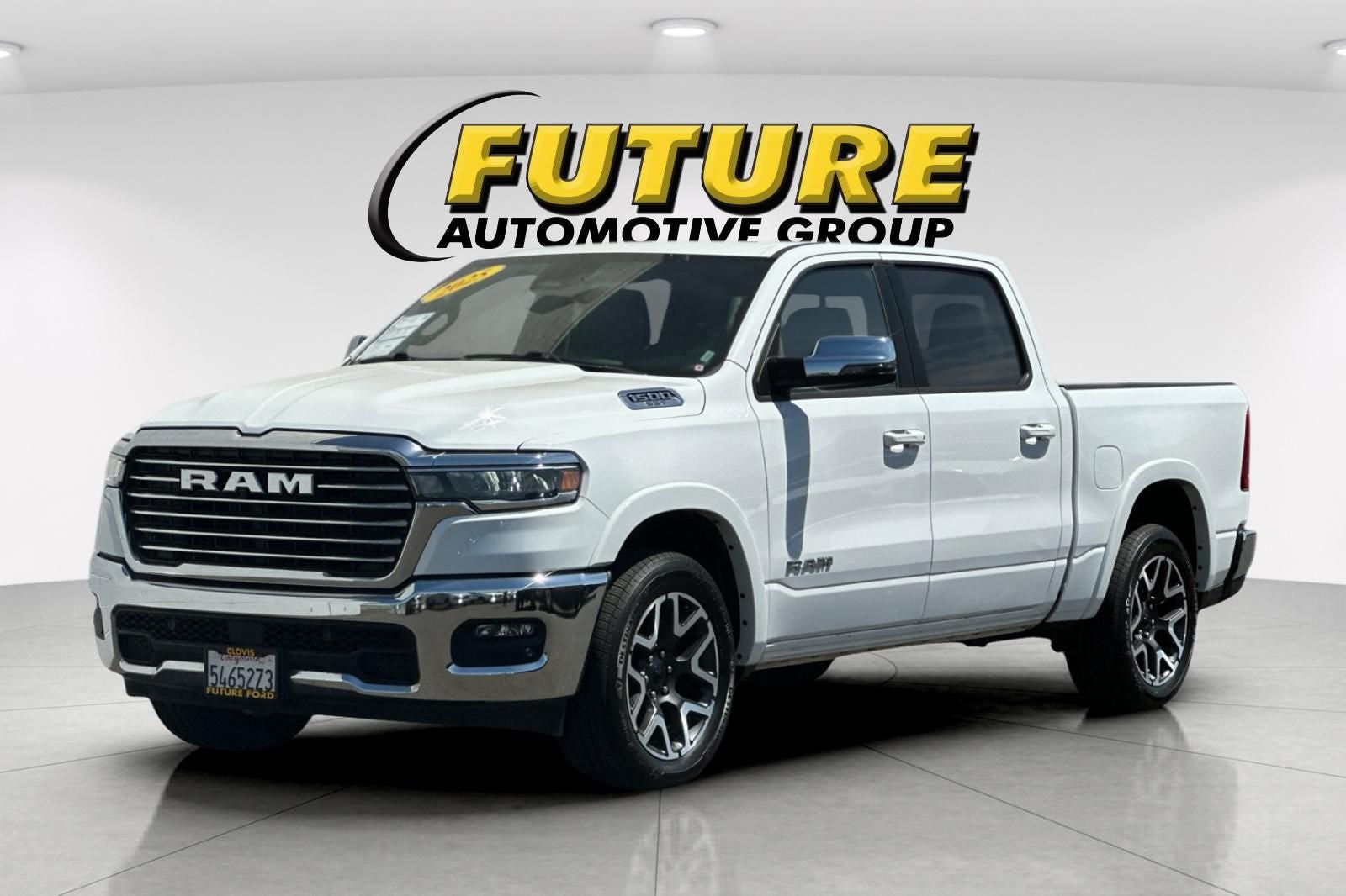 2025 RAM 1500 Laramie CREW CAB 4WD