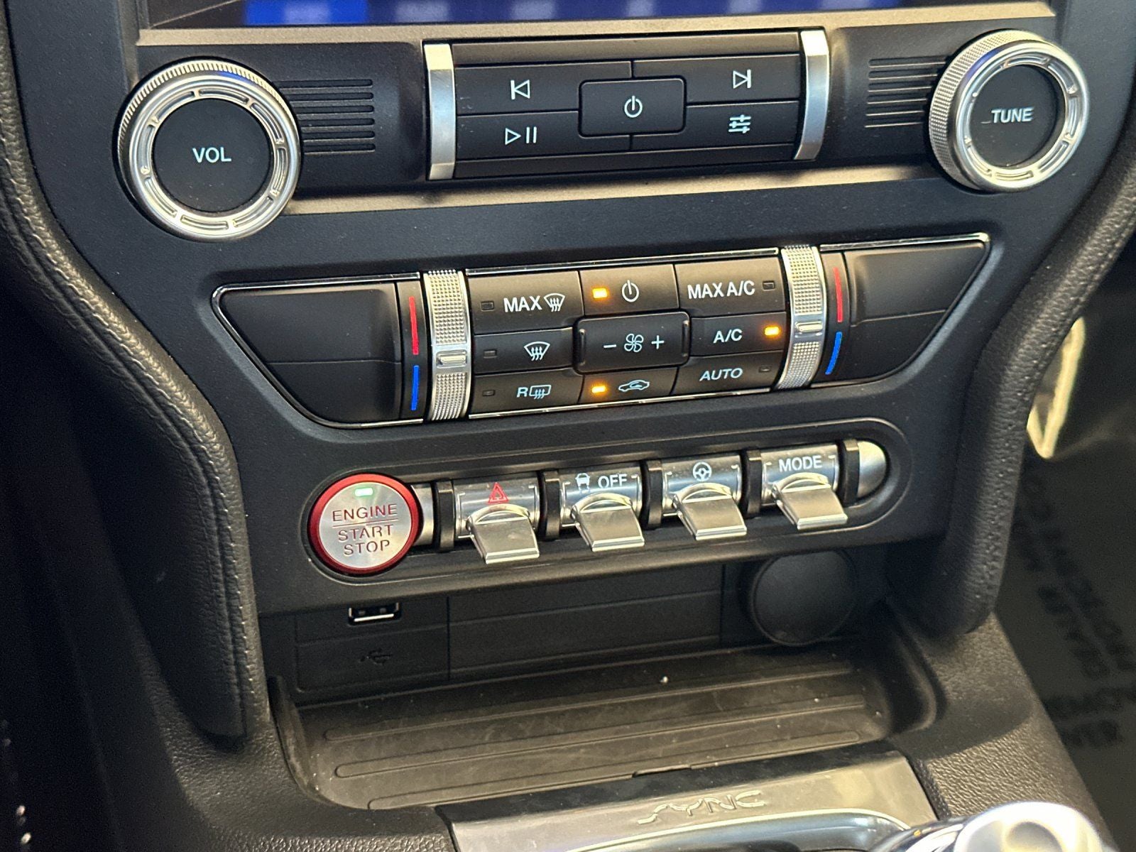 2022 Ford Mustang Mach 1