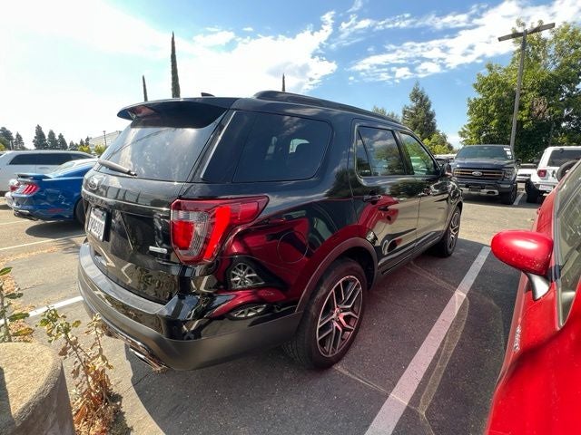 2017 Ford Explorer Sport 4WD w/Twin Panel Moonroof
