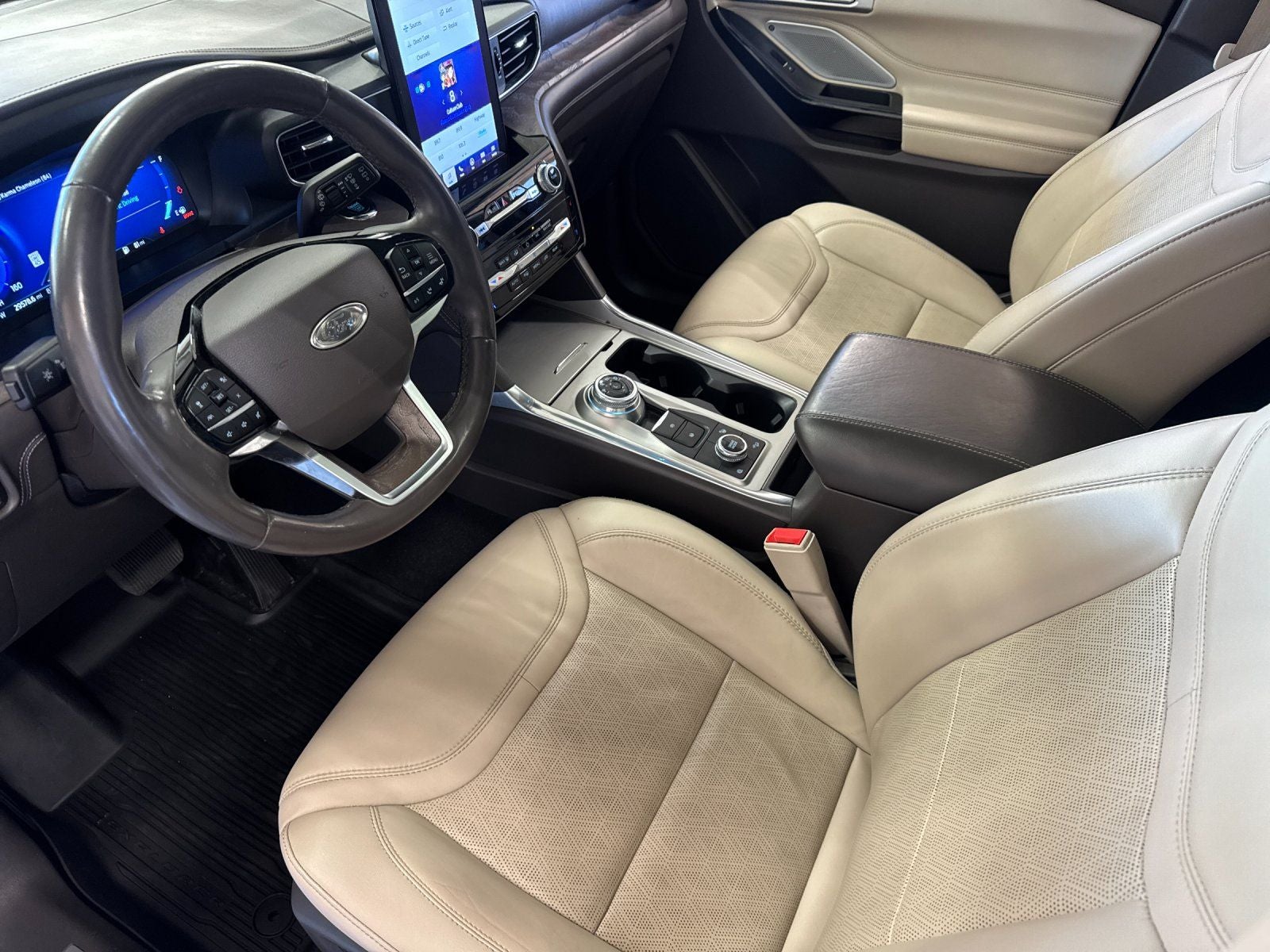 2022 Ford Explorer Platinum