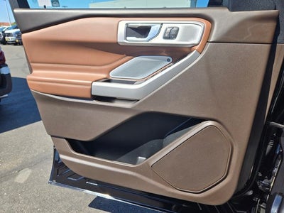 2022 Ford Explorer King Ranch 4WD w/Dual Panel Moonroof