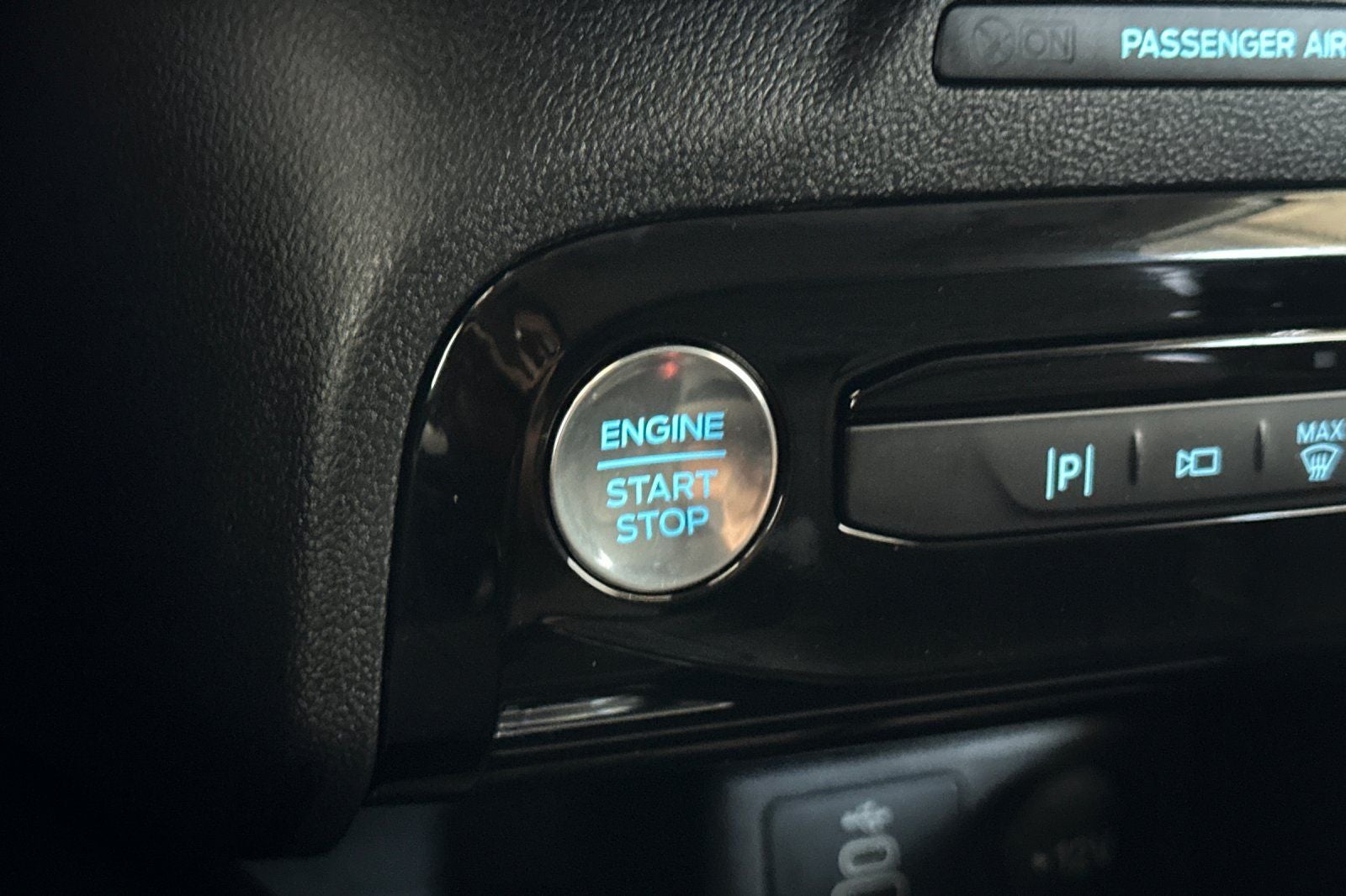 2025 Ford Escape Plug-In Hybrid Base