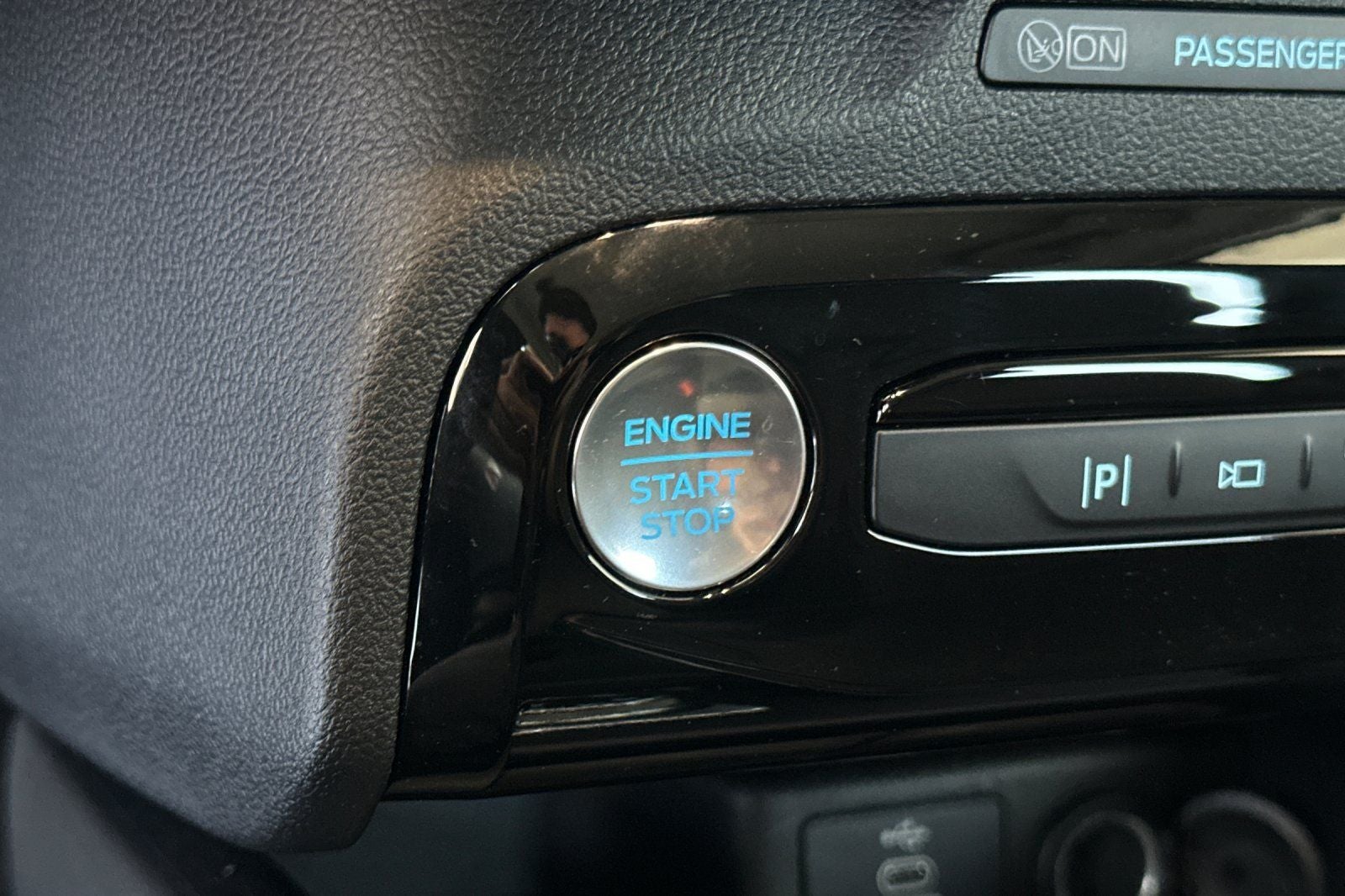 2025 Ford Escape Hybrid Platinum