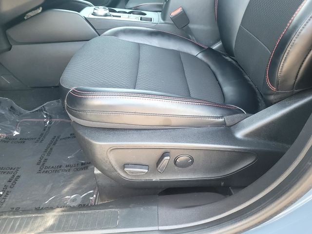 2023 Ford Escape ST-Line AWD w/Tech Package