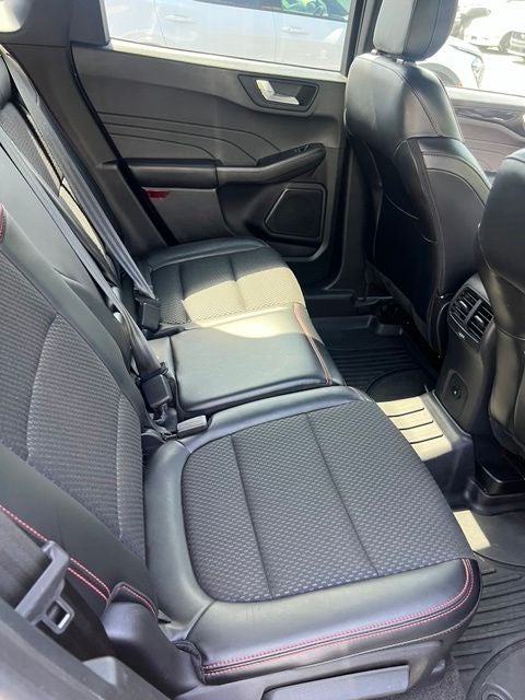 2023 Ford Escape ST-Line AWD w/Tech Package