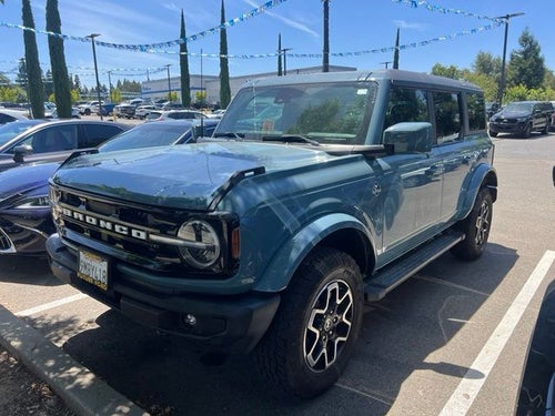 2022 Ford Bronco Outer Banks 4WD w/Hardtop