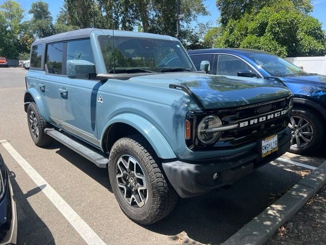 2022 Ford Bronco Outer Banks 4WD w/Hardtop