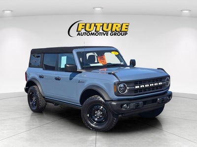 2023 Ford Bronco Black Diamond 4WD w/322A Mid Package