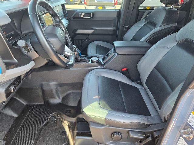 2023 Ford Bronco Black Diamond 4WD w/322A Mid Package