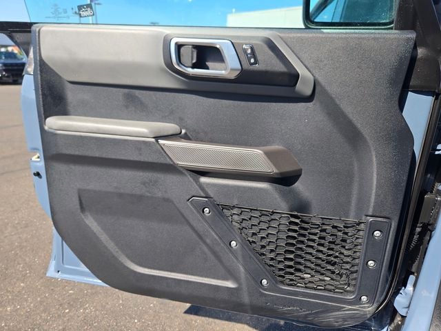 2023 Ford Bronco Black Diamond 4WD w/322A Mid Package