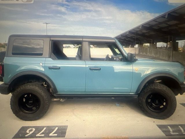 2022 Ford Bronco Badlands 4WD Lifted w/Upgraded Wheels
