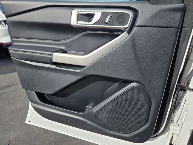 2023 Ford Explorer XLT RWD