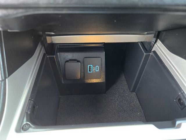 2023 Ford Explorer XLT RWD