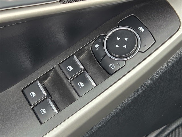 2023 Ford Explorer XLT RWD