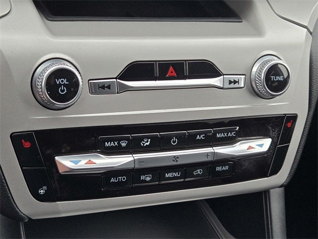 2023 Ford Explorer XLT RWD