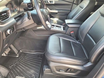 2023 Ford Explorer XLT FWD w/202A Package