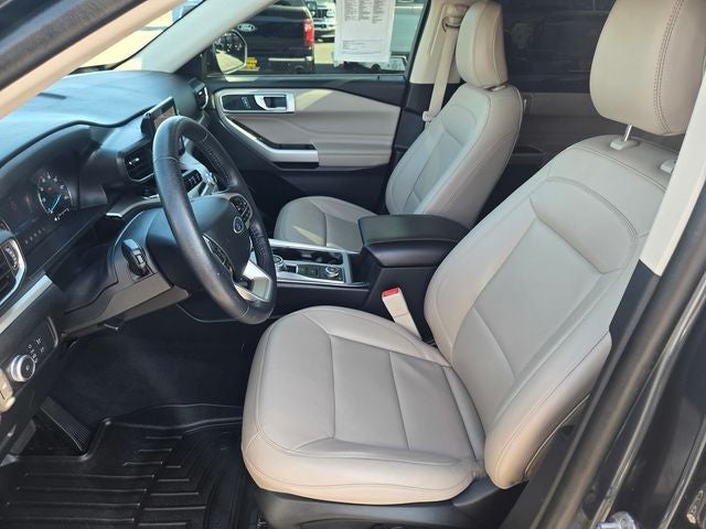 2022 Ford Explorer XLT 4WD