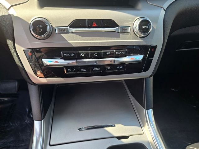 2023 Ford Explorer XLT 4WD
