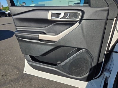 2023 Ford Explorer XLT 4WD