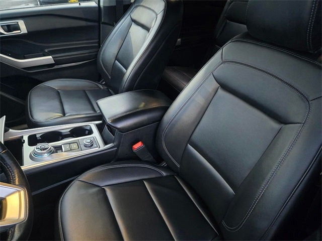 2023 Ford Explorer XLT 4WD