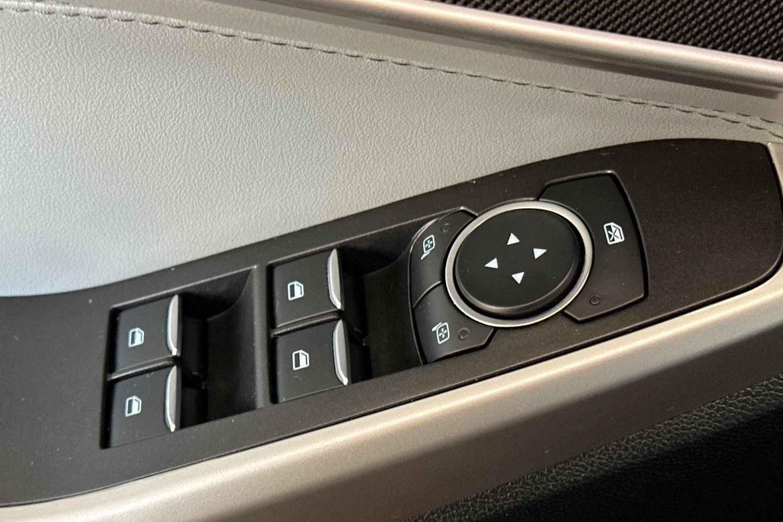 2023 Ford Explorer XLT 4WD