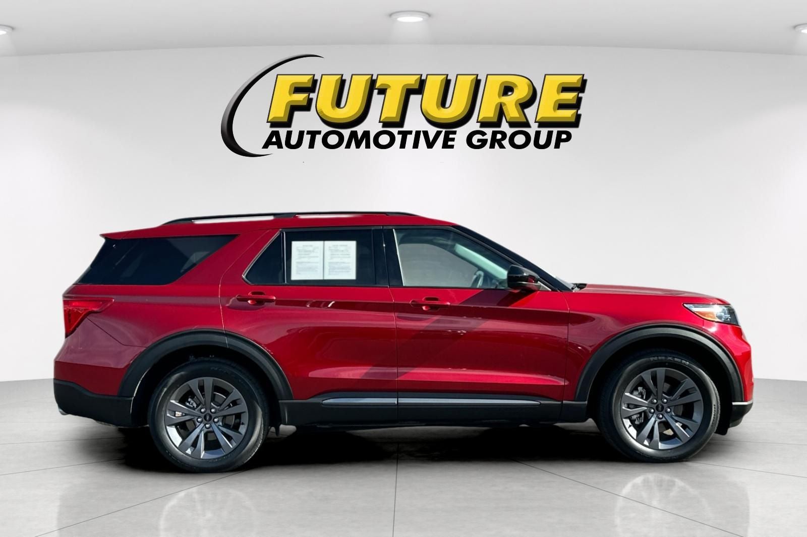 2023 Ford Explorer XLT 4WD