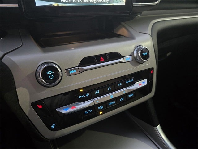 2024 Ford Explorer XLT 4WD