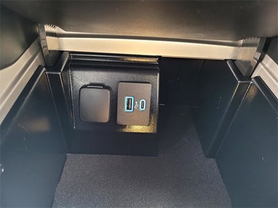 2023 Ford Explorer XLT 4WD