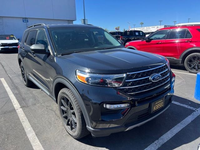 2023 Ford Explorer XLT 4WD w/Upgraded Wheels