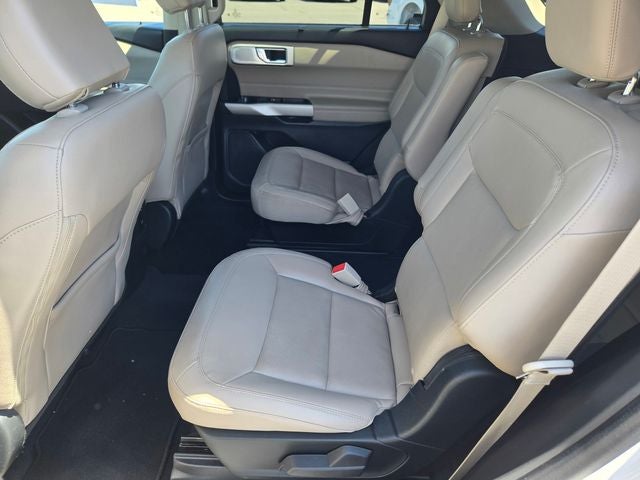 2022 Ford Explorer Limited 4WD w/Tech Package & Dual Moonroof