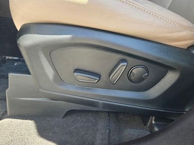 2022 Ford Explorer Limited 4WD w/Tech Package & Dual Moonroof