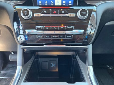 2022 Ford Explorer Limited 4WD w/Tech Package & Dual Moonroof