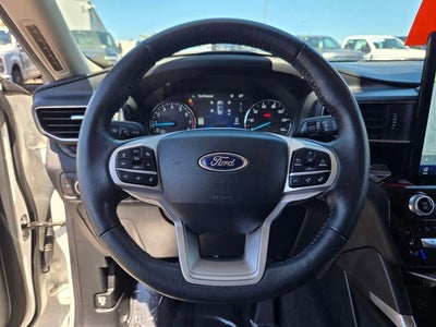 2022 Ford Explorer Limited 4WD w/Tech Package & Dual Moonroof