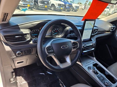 2022 Ford Explorer Limited 4WD w/Tech Package & Dual Moonroof